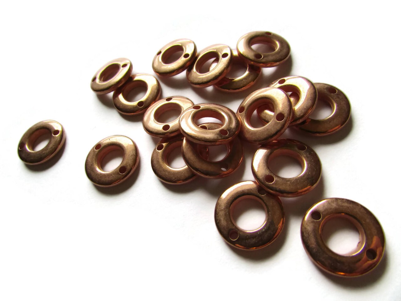 18 15mm Vintage Red Copper Round Donut Beads Copper Plated Plastic Beads Ring Beads